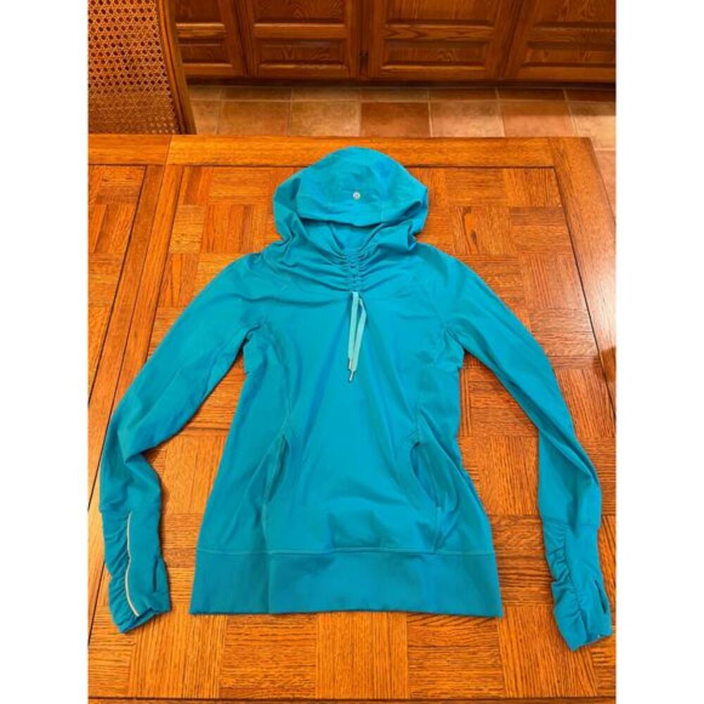 Lululemon Run Ambition Pullover long sleeve hoodie, Blue size 6